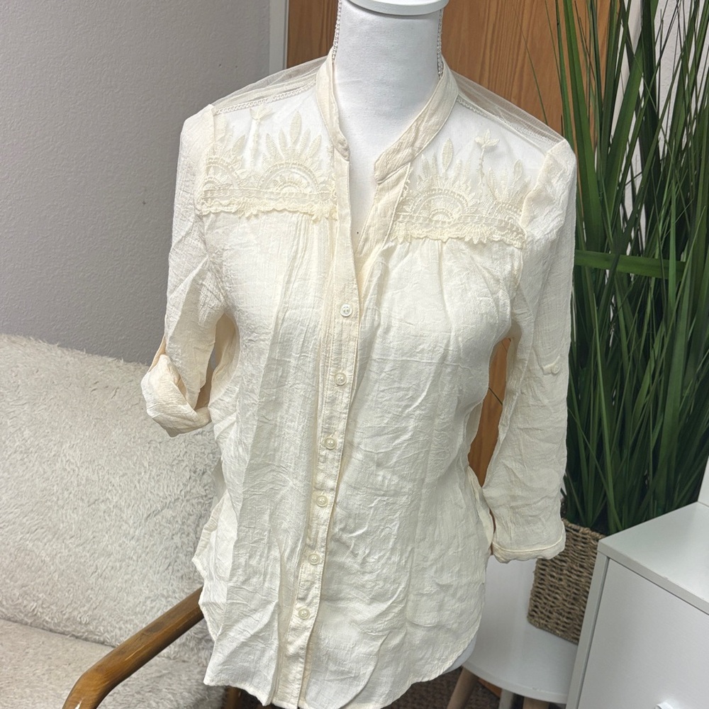Women's Cream Lace-Detail Button-Up Shirt